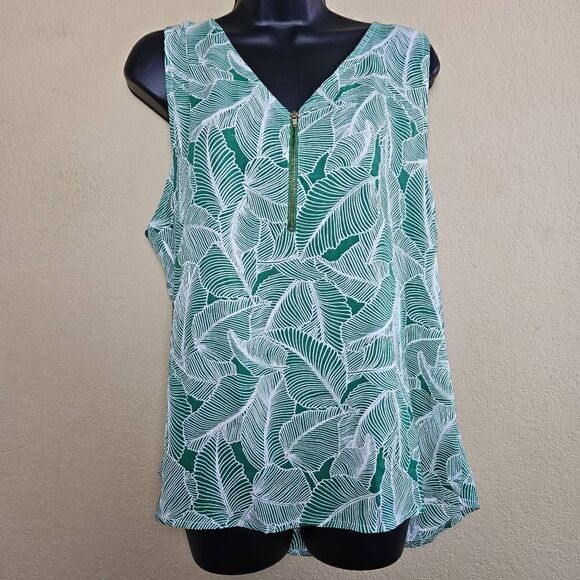 Lark & Ro Tops - Lark & Ro Sleeveless Blouse